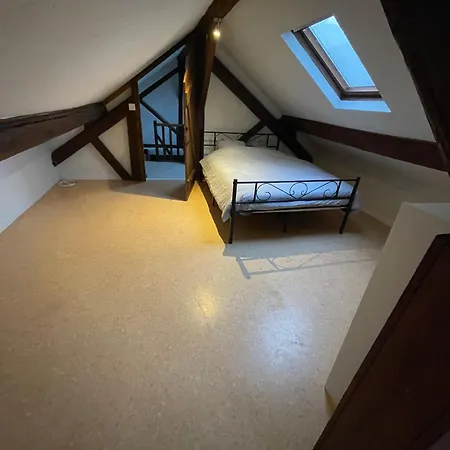 Flat Apartment *